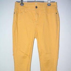 Yellow pants